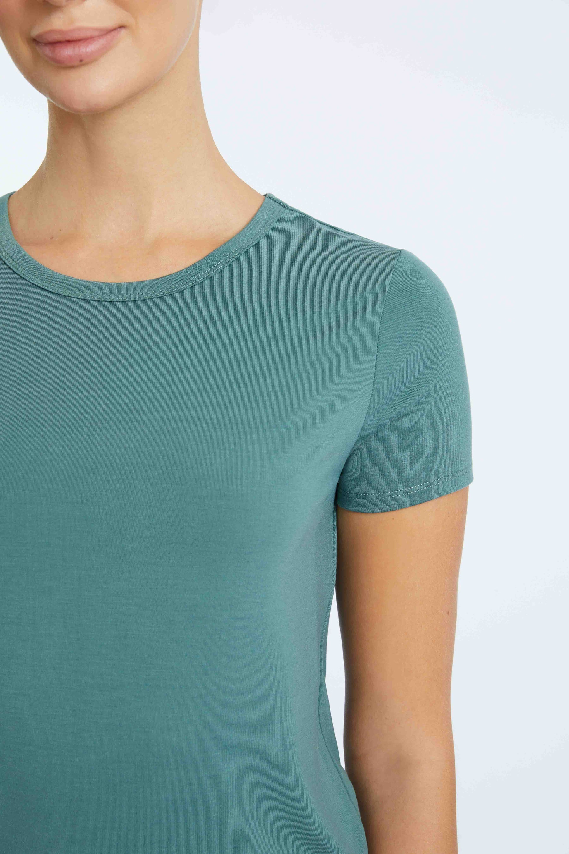 Short Sleeve Fitted Performance Tee